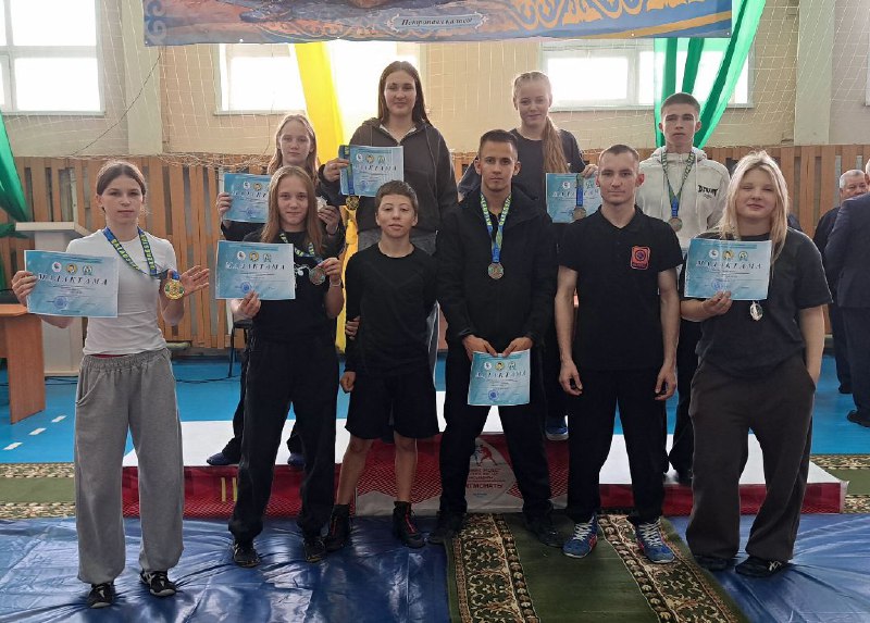 Юные борцы из Голышманово завоевали пьедестал в Казахстане при поддержке КПРФ