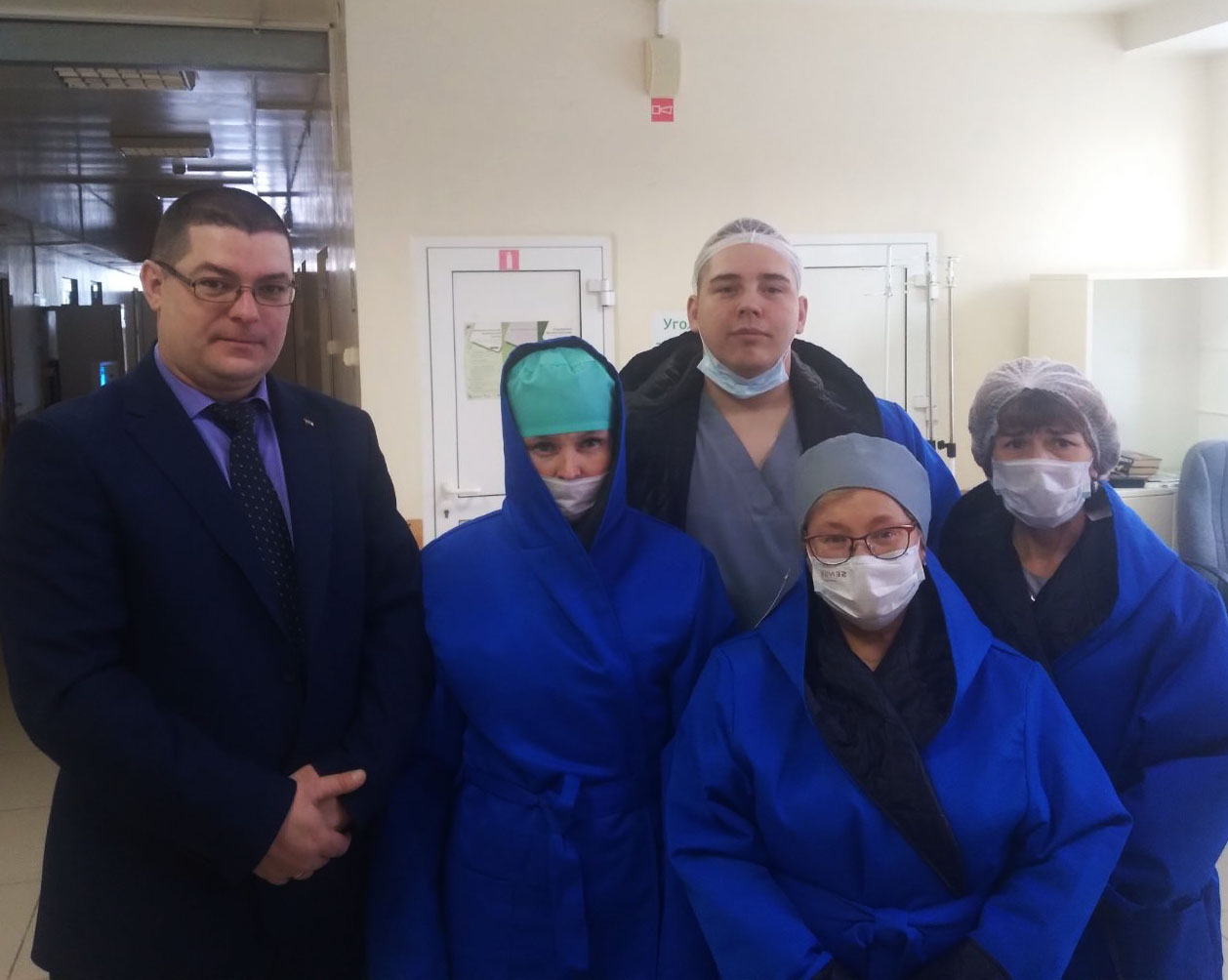 Тамара Казанцева приобрела медицинские халаты для Голышмановской больницы