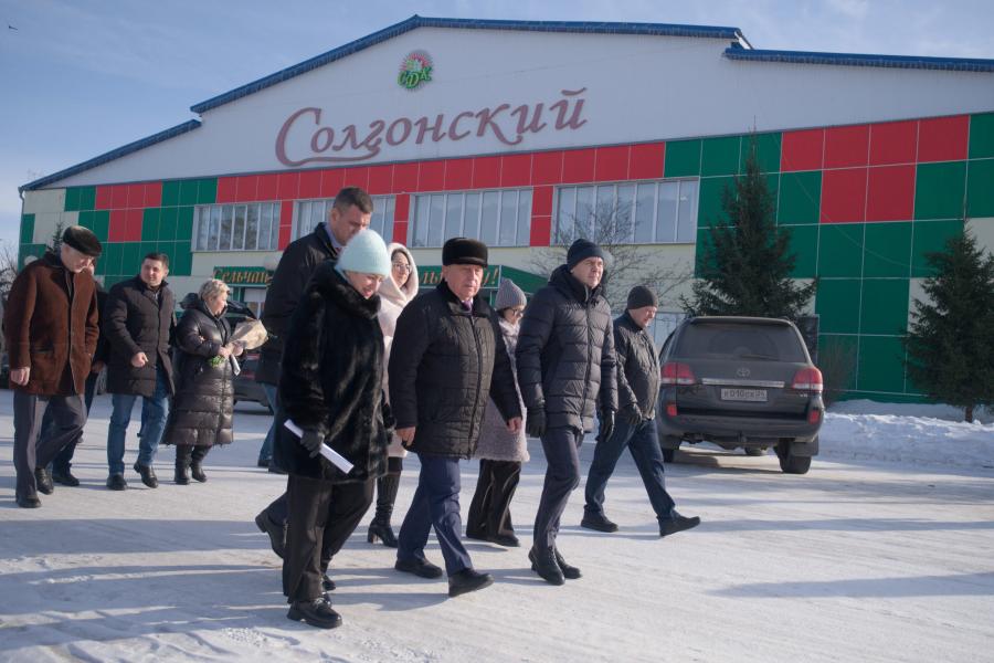 Кандидат в Президенты России от КПРФ Николай Харитонов посетил агропромышленное предприятие АО «Солгон» в Красноярском крае