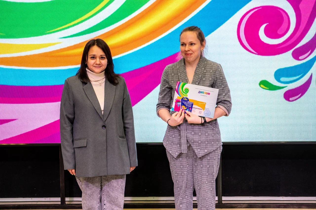 
                        Депутат от КПРФ Регина Юхневич оценила таланты особых детей на фестивале «Будущее без границ»                    